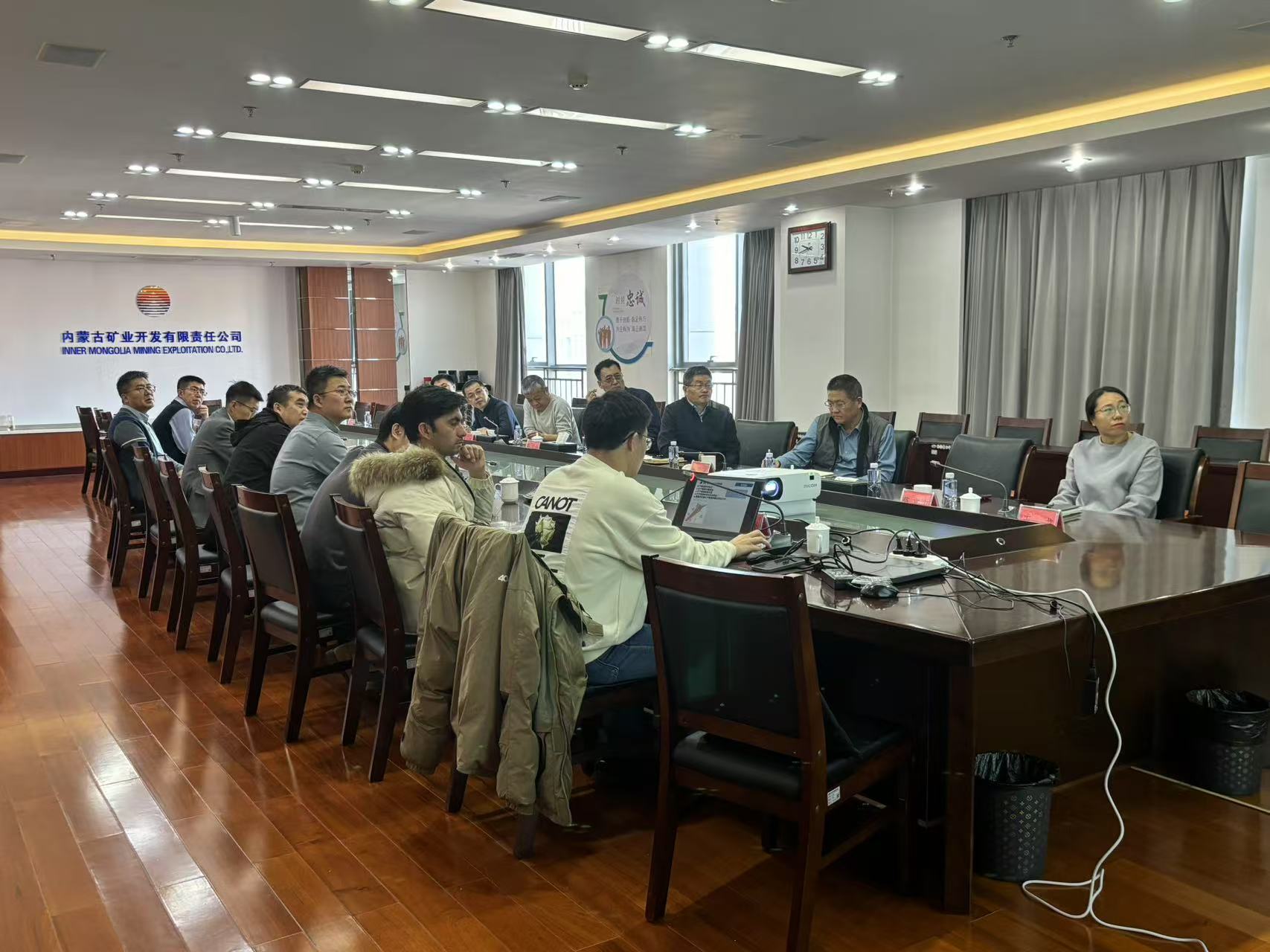 1736738839827099024.jpg auto